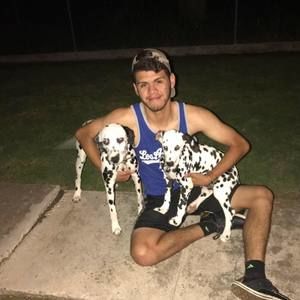 Meet your Posher, Andres